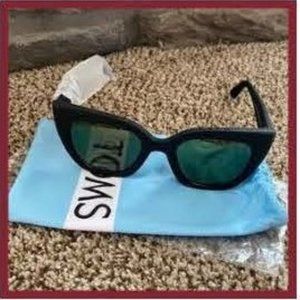 New TOMS TRAVELER Sydney Matte Black Sunglasses
